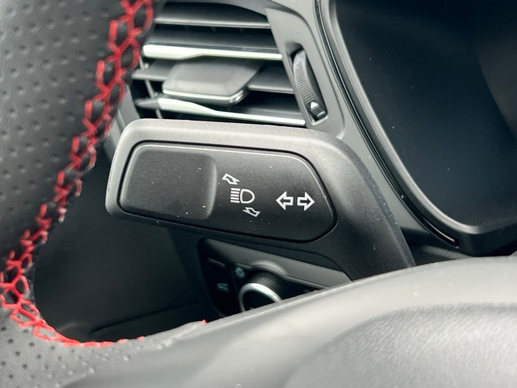 New 2026 Ford Escape ST-Line Elite w/ Equipment Group 501A image 32