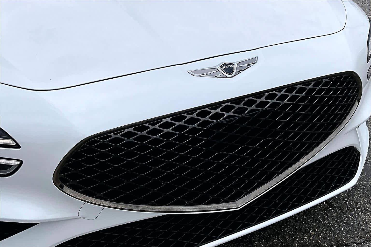 Used 2023 Genesis G70 2.0T w/ Sport Prestige Package RWD image 30