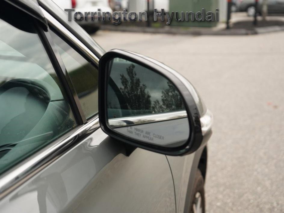 Used 2022 Hyundai Santa Fe Limited image 27