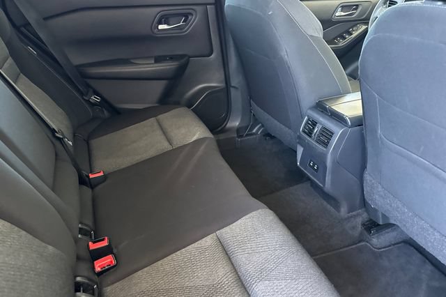 Used 2024 Nissan Rogue SV AWD/4WD image 18