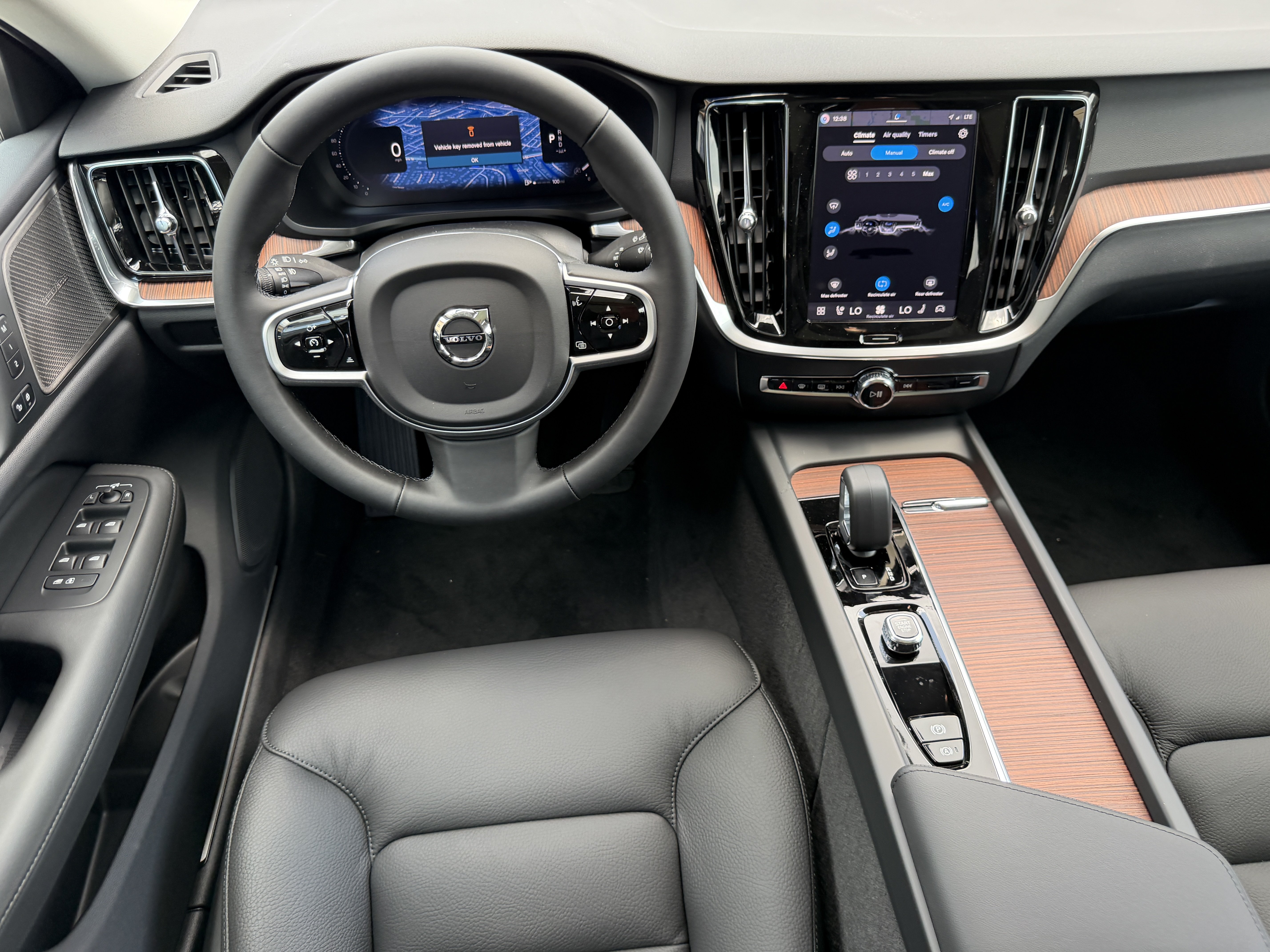 New 2026 Volvo V60 B5 Cross Country Plus w/ Protection Package Premier AWD/4WD image 13