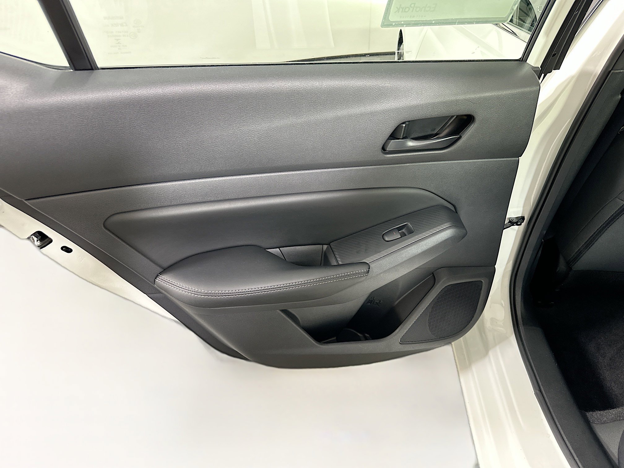 Used 2025 Nissan Altima 2.5 SV FWD image 25