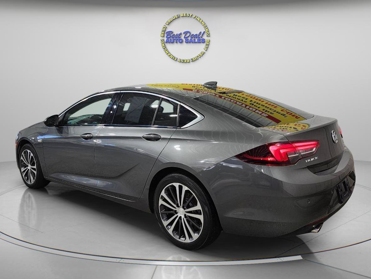 Used 2018 Buick Regal Essence w/ Driver Confidence Package #1 AWD/4WD image 3