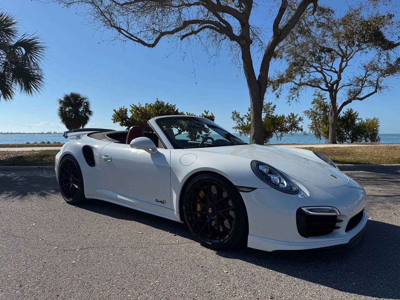 Used 2015 Porsche 911 Turbo S AWD/4WD image 20