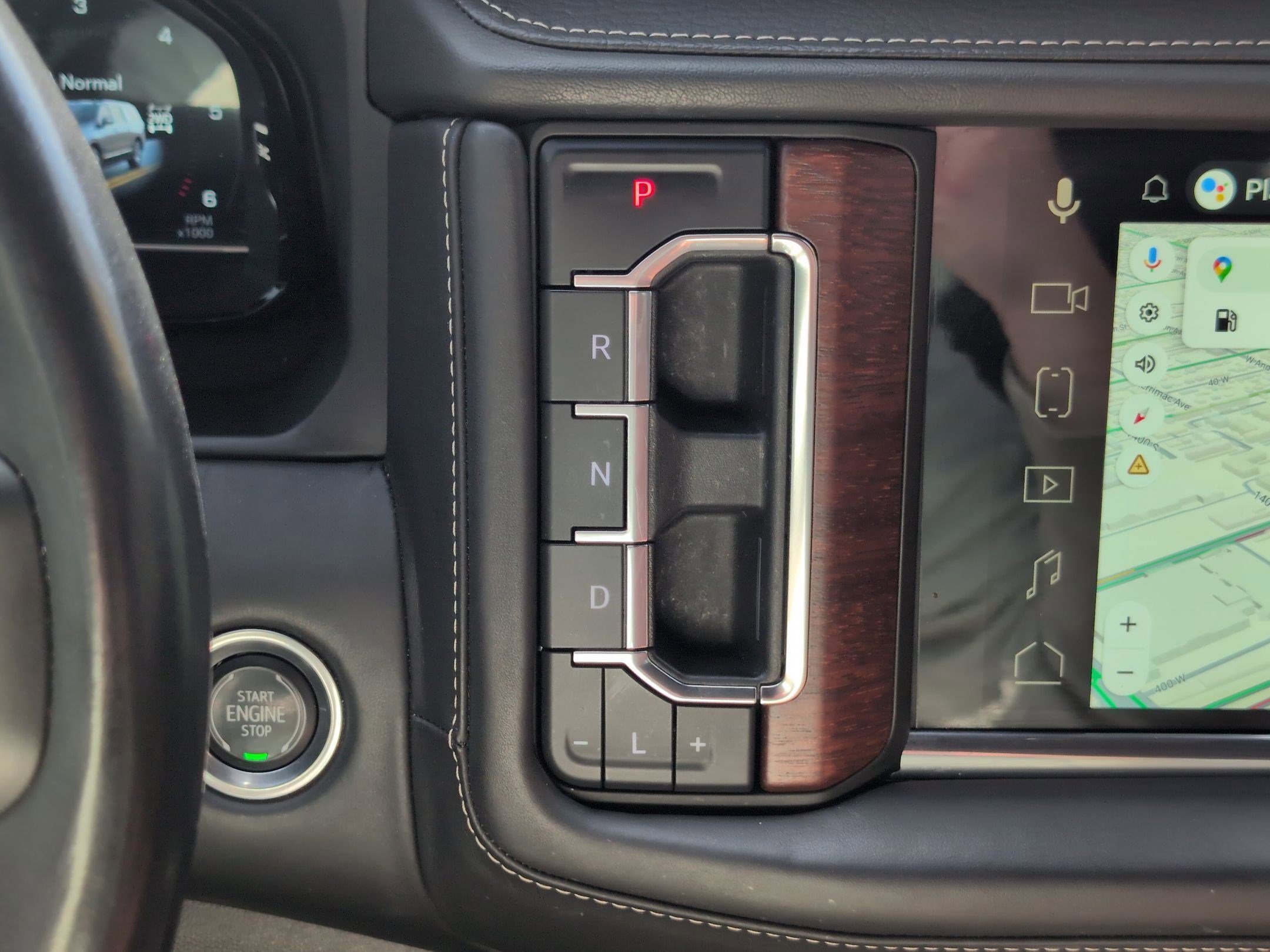 Used 2023 GMC Yukon Denali Ultimate AWD/4WD image 24