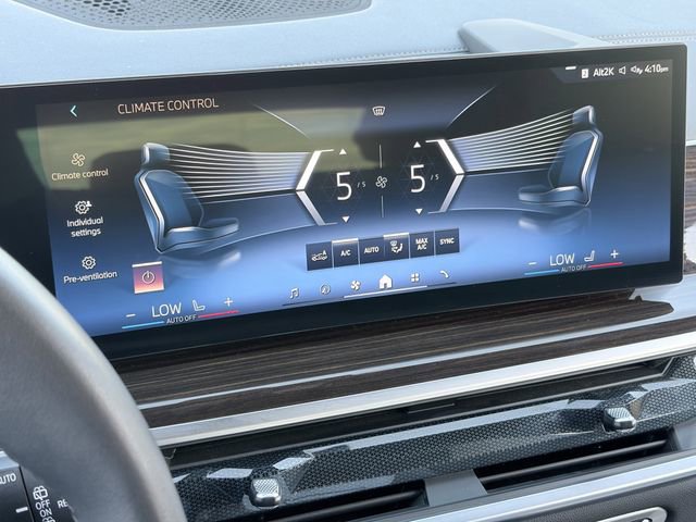 Used 2024 BMW X5 sDrive40i w/ Parking Assistance Package RWD image 32
