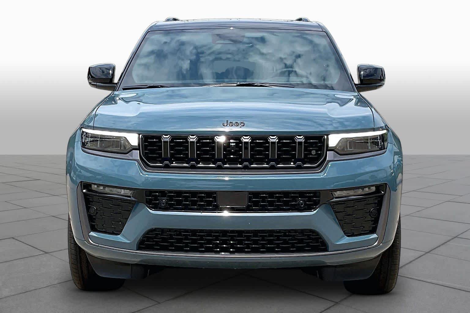 New 2026 Jeep Grand Cherokee Summit AWD/4WD video 3