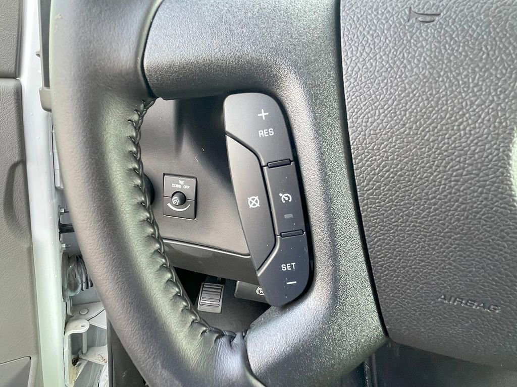 Used 2022 Chevrolet Express 3500 CUTWAY w/ Power Convenience Package image 27