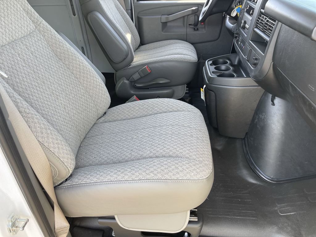 New 2025 GMC Savana 2500 Extended w/ Driver Convenience Package image 27