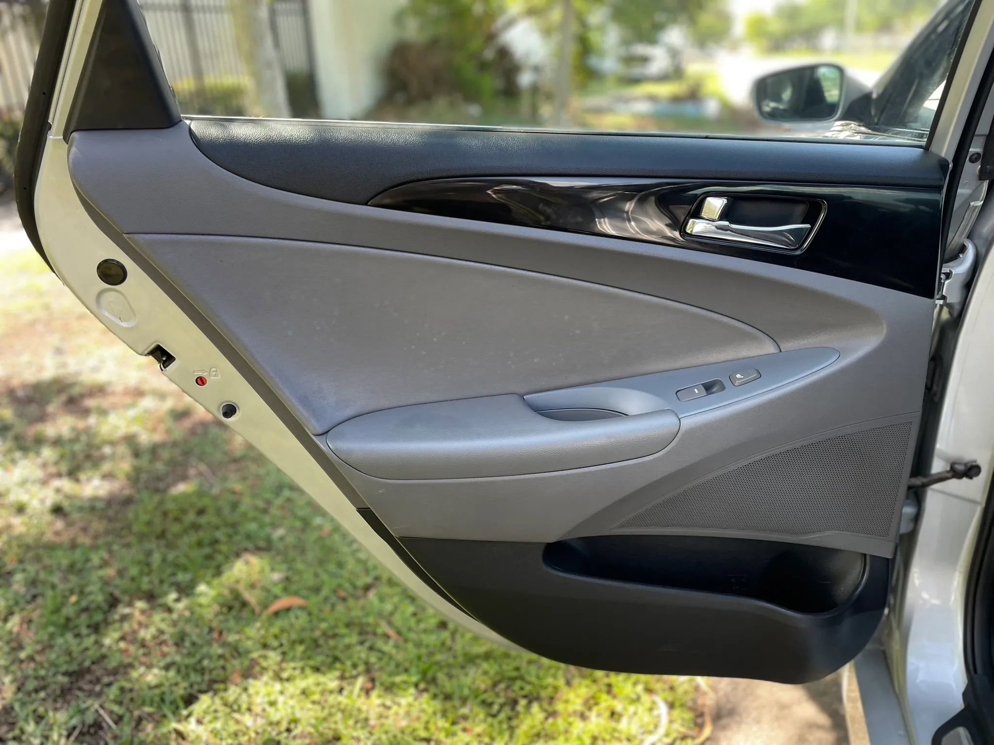 Used 2014 Hyundai Sonata Limited w/ Technology Package 05 FWD image 35