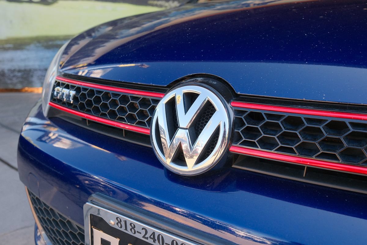 Used 2011 Volkswagen GTI 4-Door FWD image 45