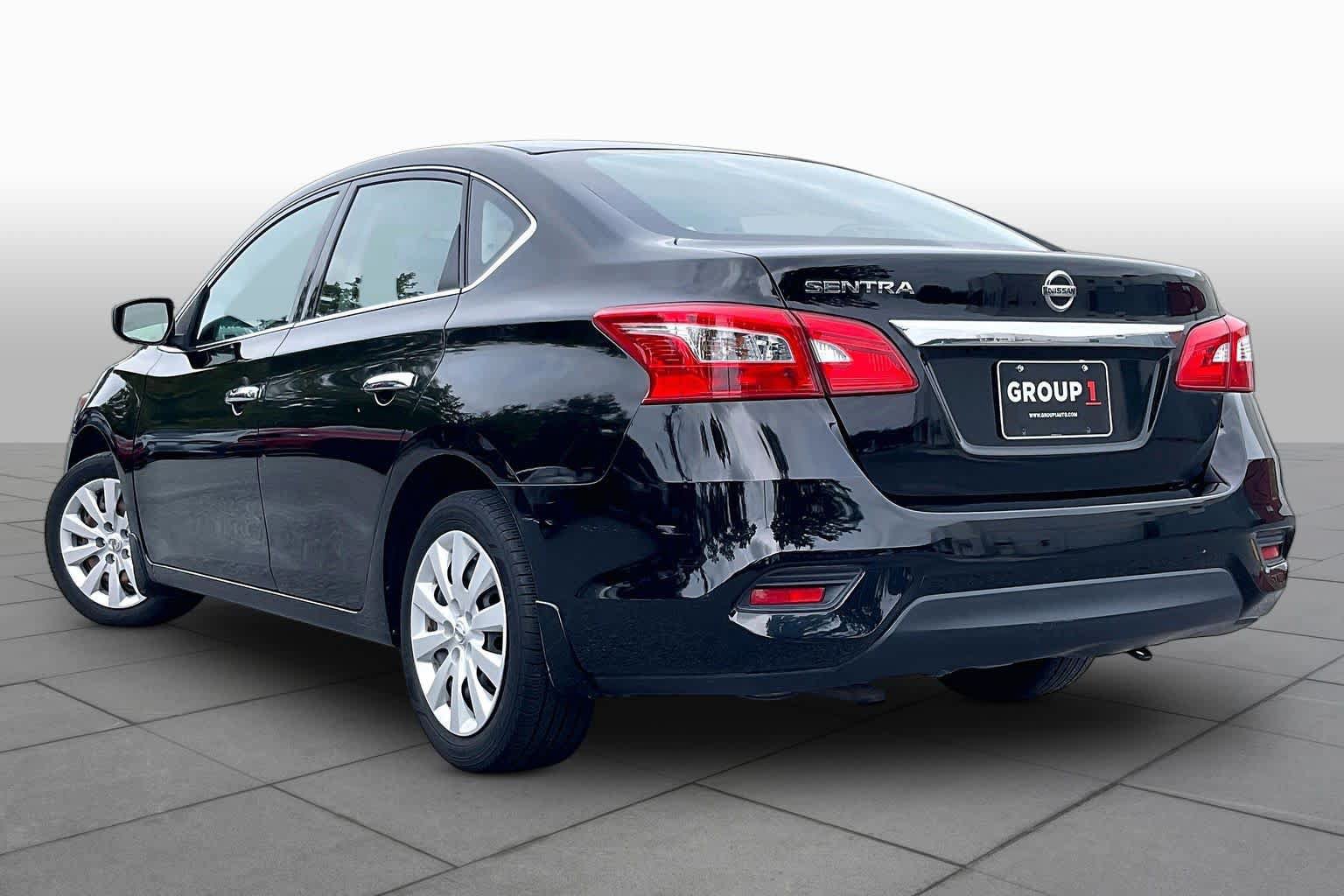 Used 2018 Nissan Sentra S FWD image 10