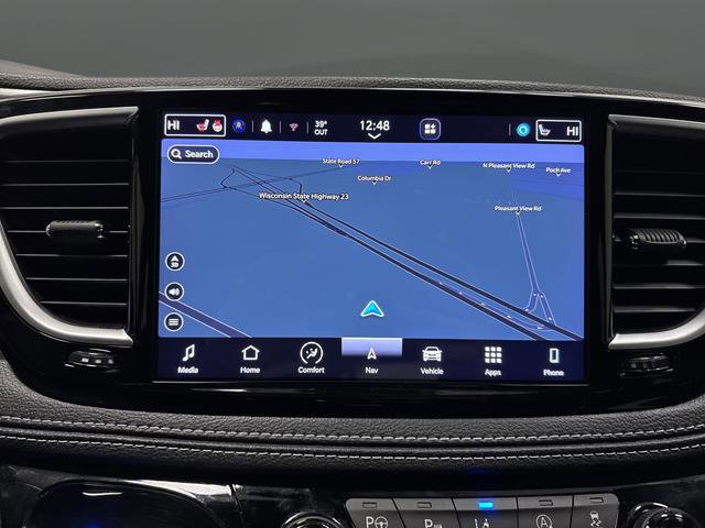 Used 2024 Chrysler Pacifica Limited w/ S Appearance Package image 9