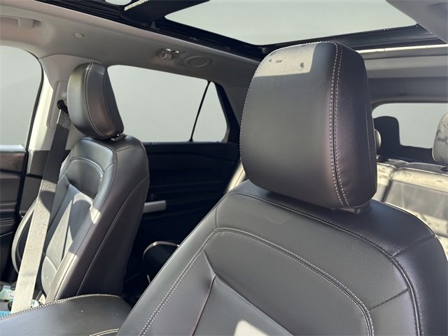 Used 2021 Ford Explorer Limited image 8