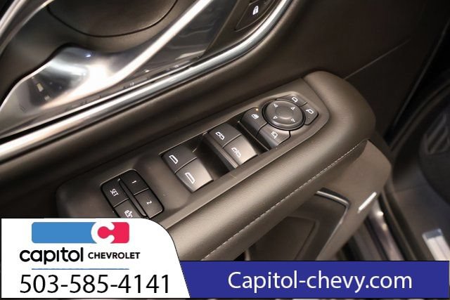 Used 2024 Chevrolet Suburban LT w/ Luxury Package AWD/4WD image 12
