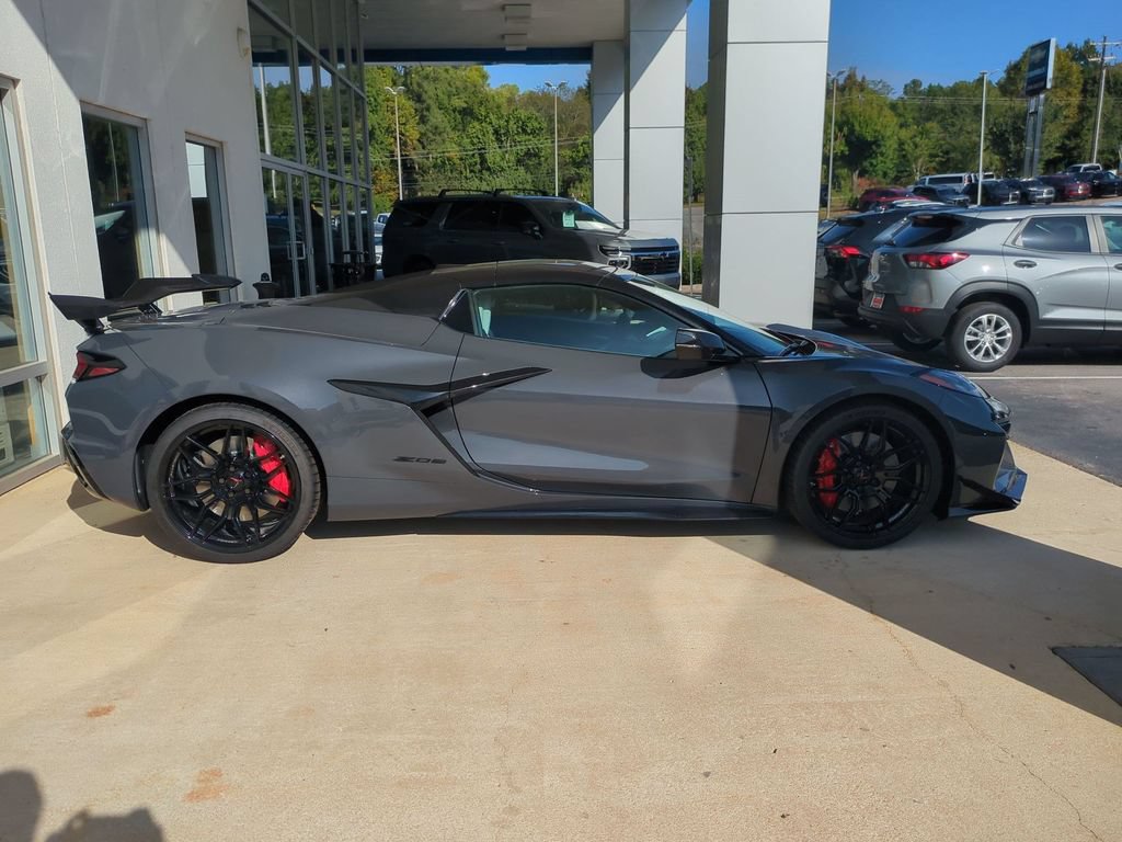 New 2027 Chevrolet Corvette Z06 RWD image 3