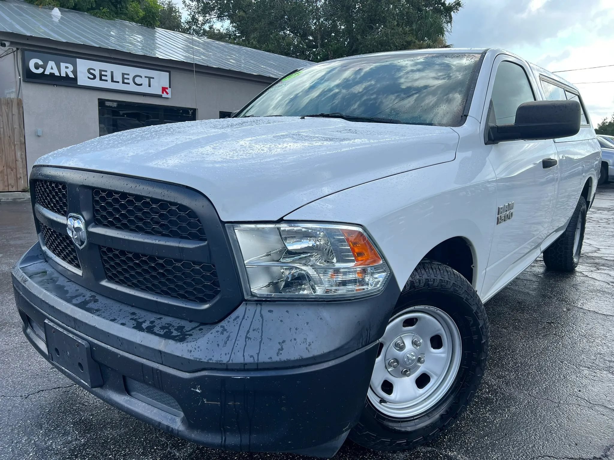 Used 2017 RAM 1500 Tradesman RWD image 1