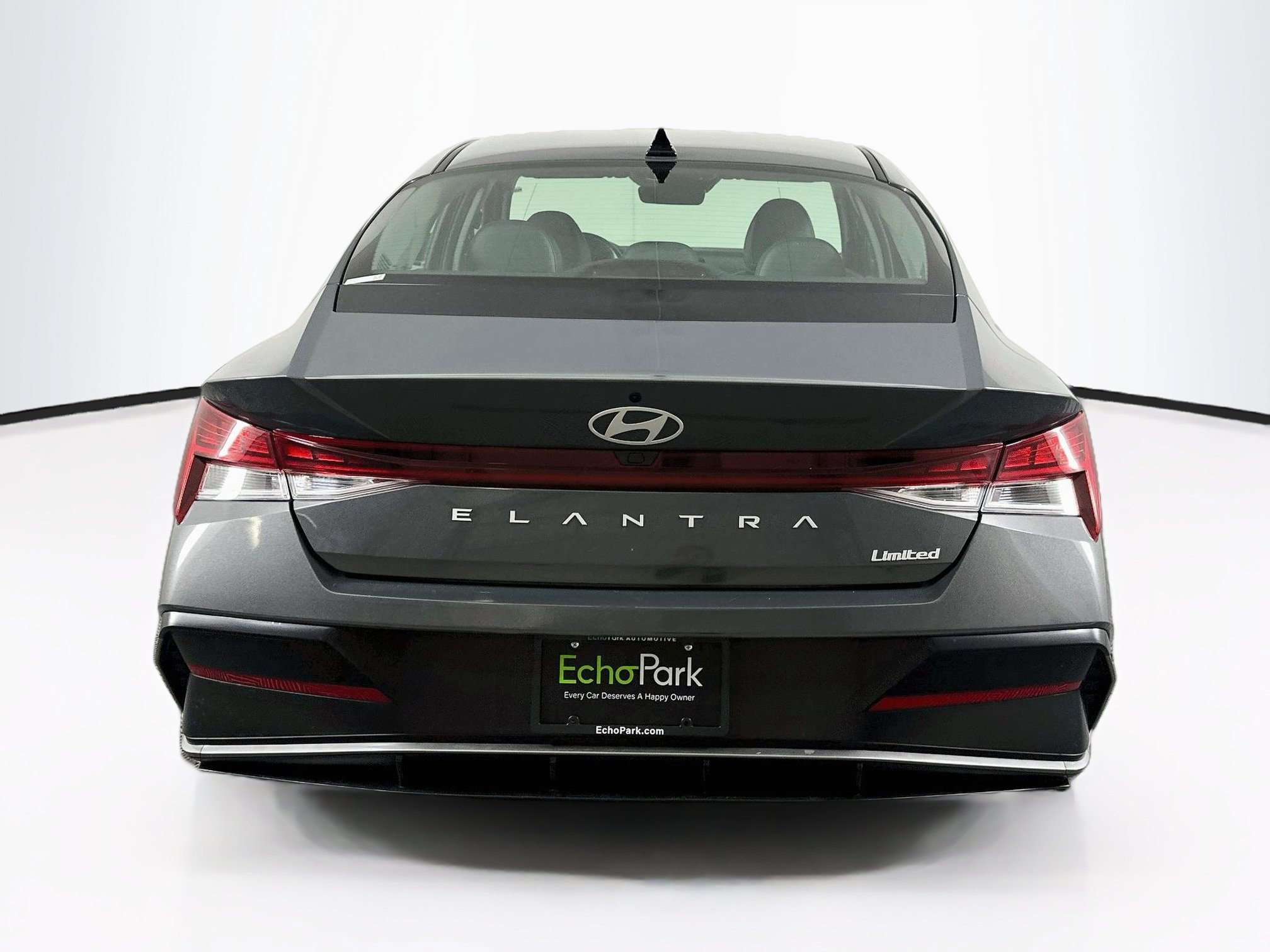 Used 2025 Hyundai Elantra Limited FWD image 7