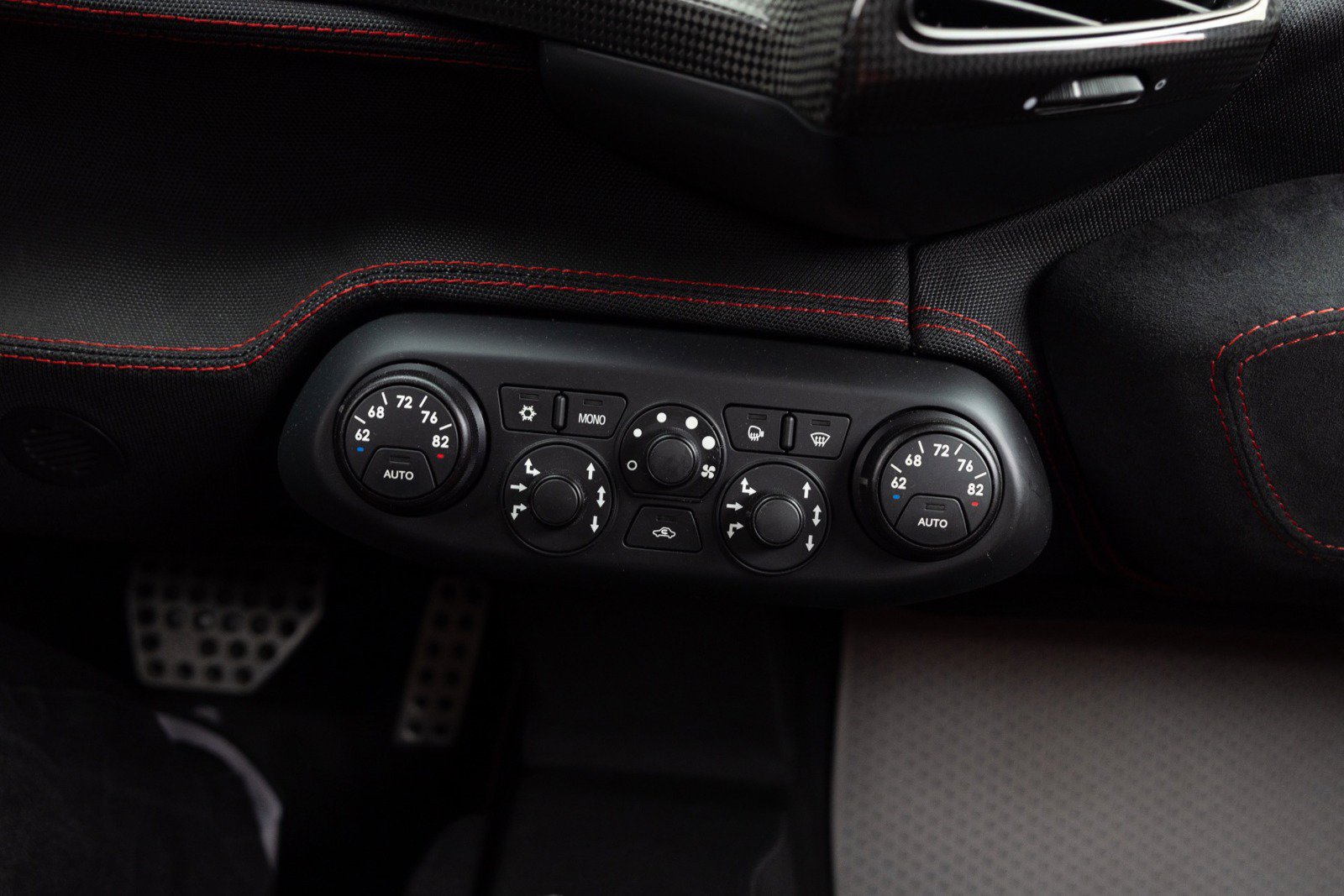 Used 2014 Ferrari 458 Speciale Coupe RWD image 53