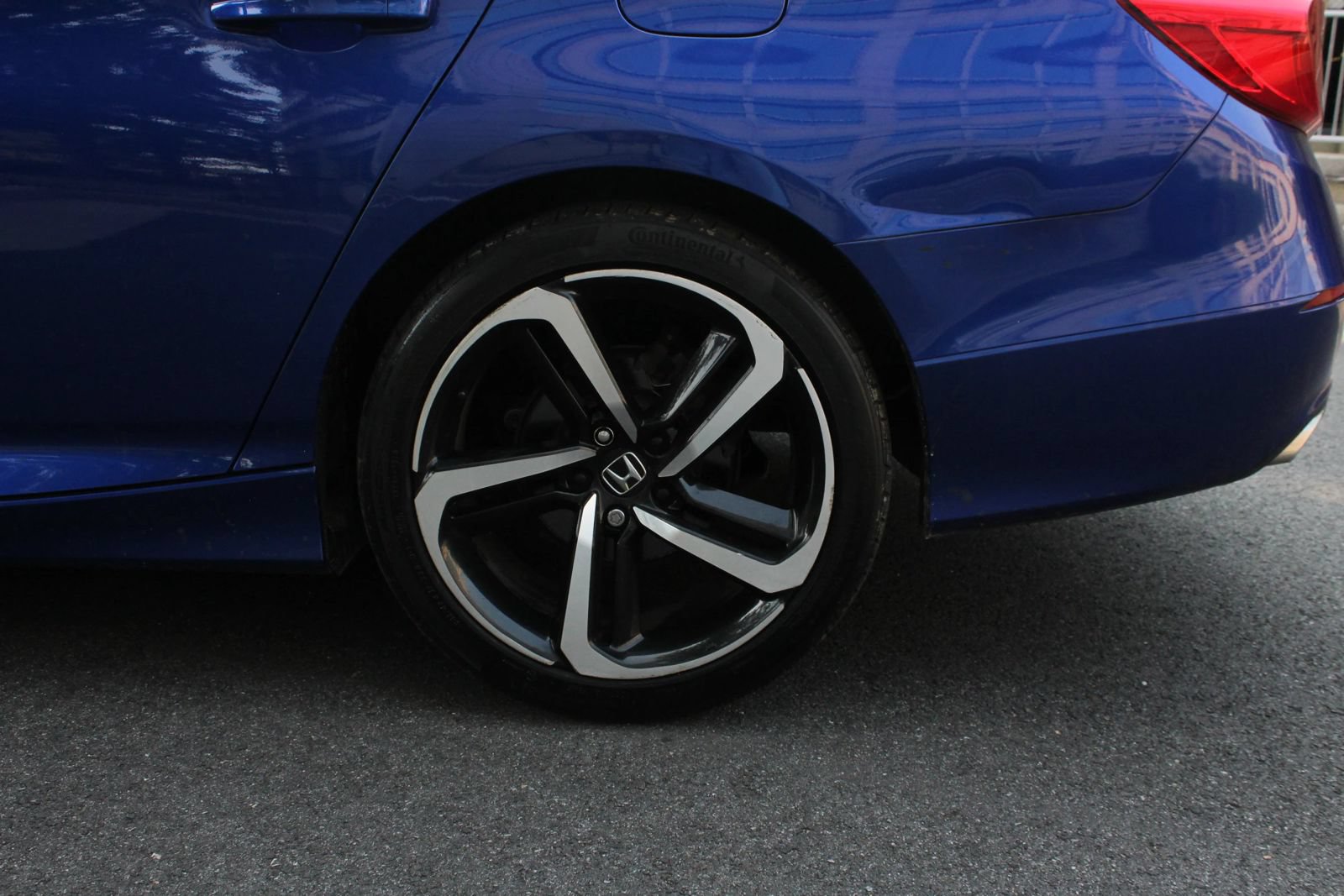Used 2020 Honda Accord Sport image 10