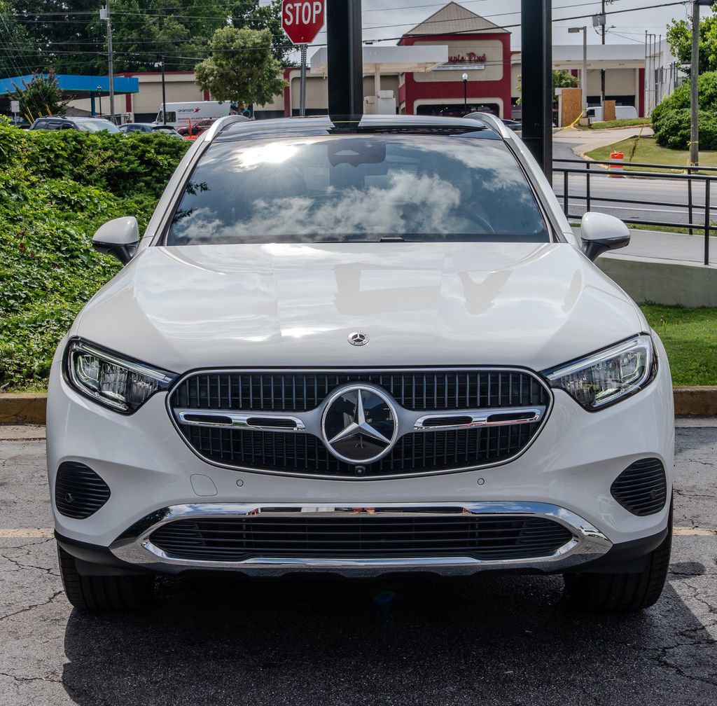 Used 2026 Mercedes-Benz GLC 300 image 2