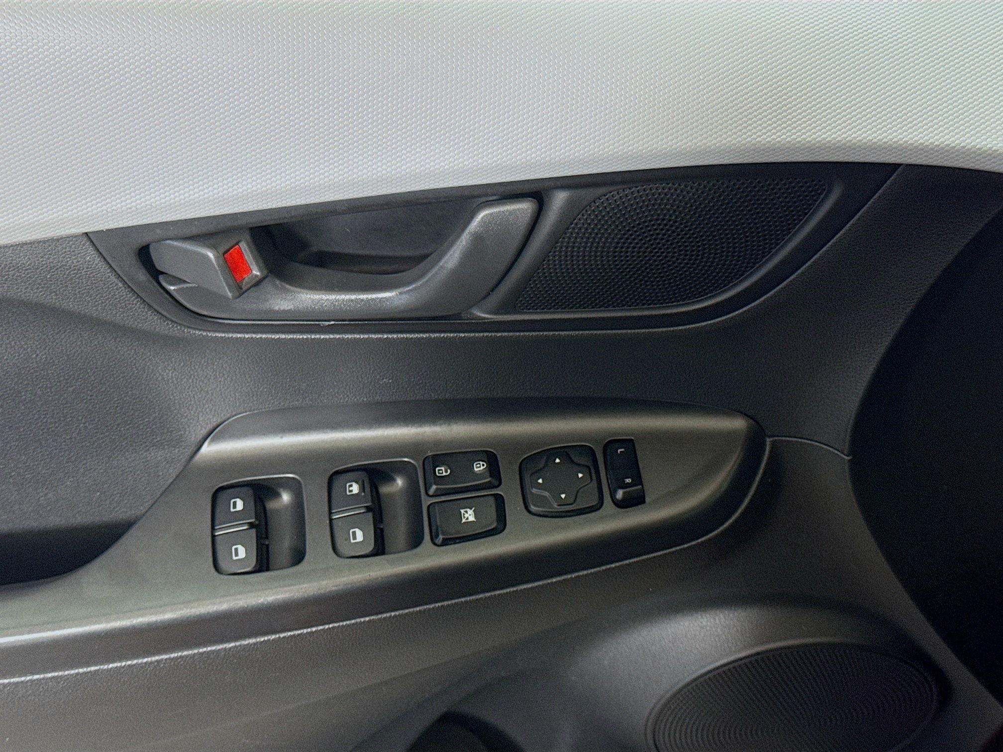 Used 2020 Hyundai Kona SE FWD image 23