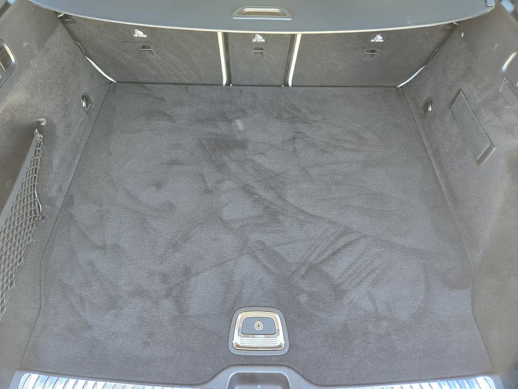 Used 2025 Mercedes-Benz GLC 300 image 42