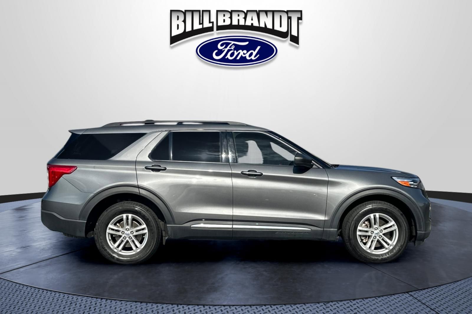 Certified 2023 Ford Explorer XLT w/ Equipment Group 202A AWD/4WD image 2