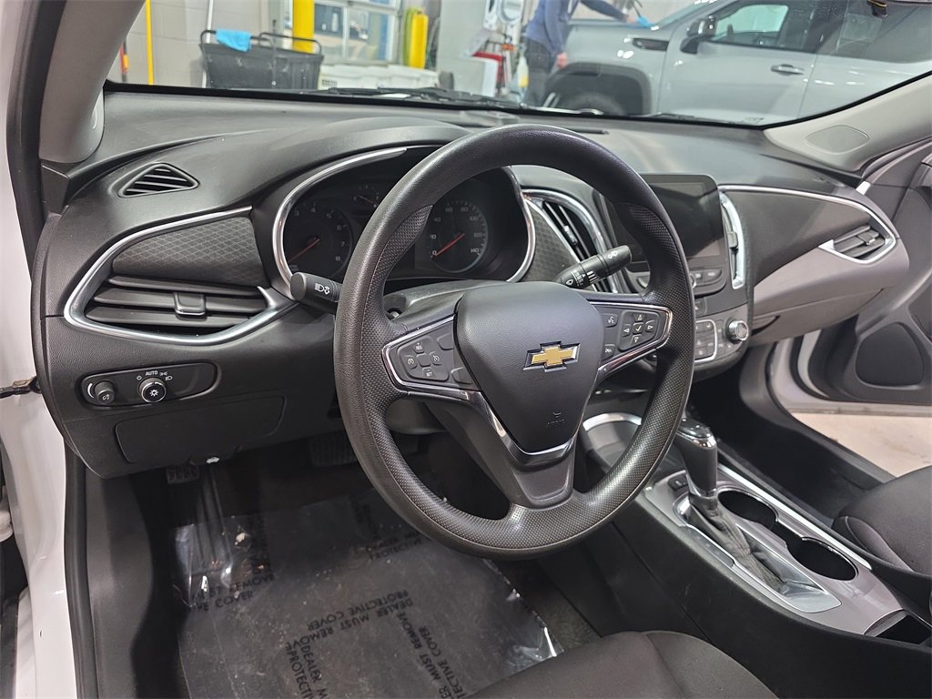 Certified 2020 Chevrolet Malibu LT image 15
