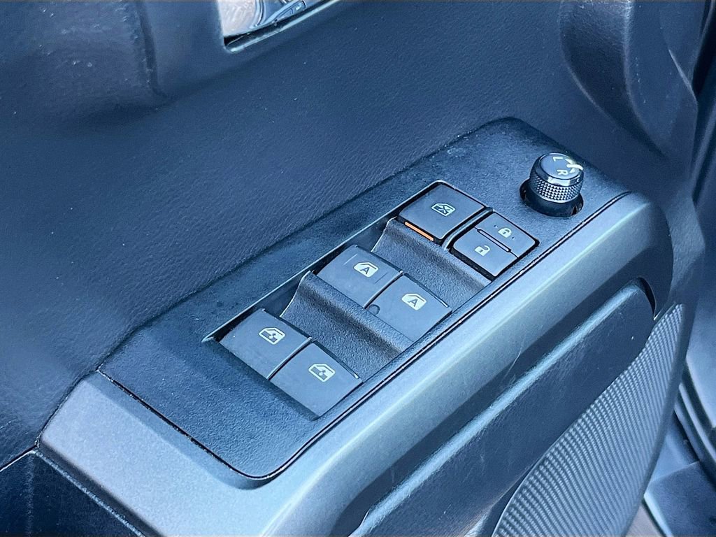 Used 2023 Toyota Tacoma TRD Sport w/ Advanced Technology Package image 17