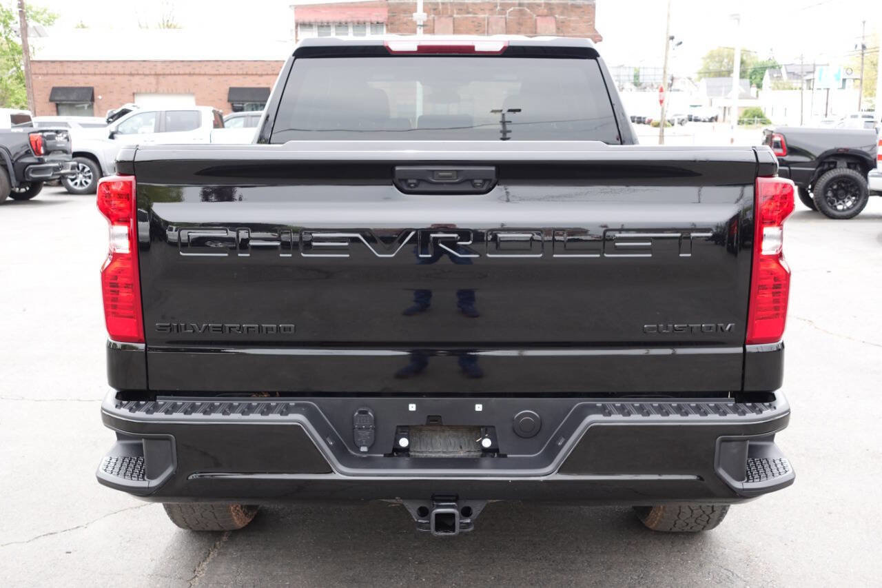 Used 2024 Chevrolet Silverado 1500 Custom AWD/4WD image 9