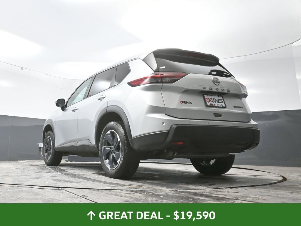 Used 2024 Nissan Rogue SV image 56