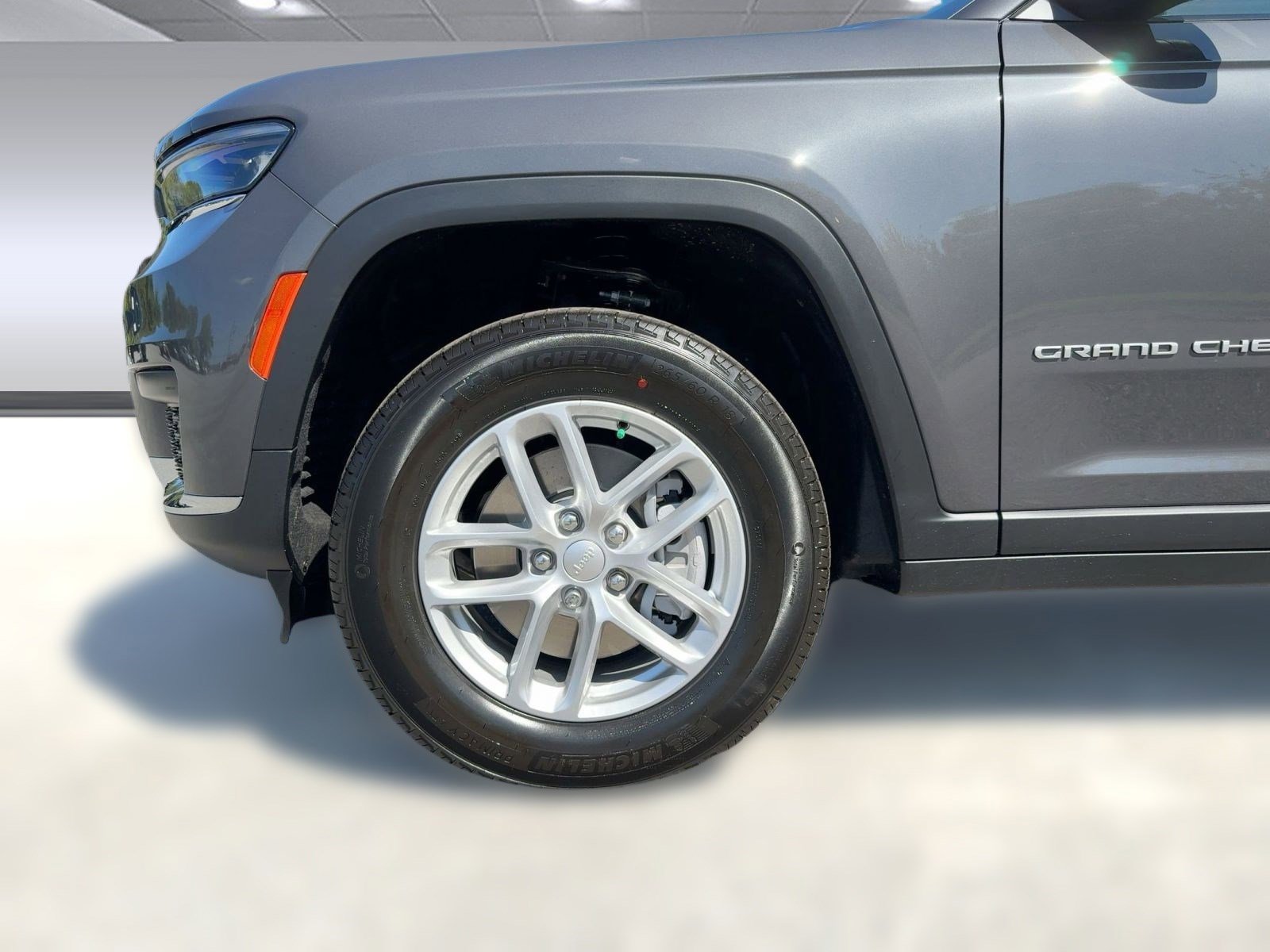 New 2025 Jeep Grand Cherokee L Laredo w/ Luxury Tech Group I image 11