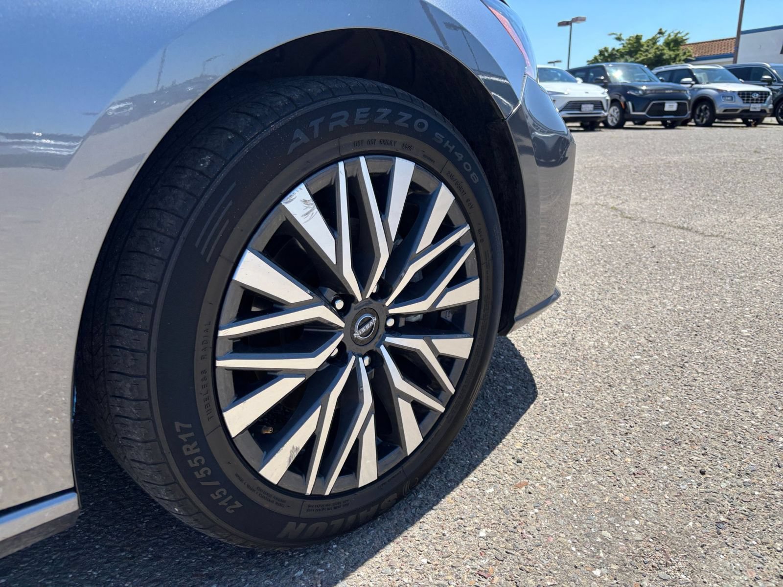 Used 2024 Nissan Altima 2.5 SV FWD image 31