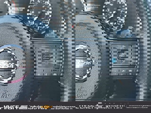 Used 2023 Nissan Rogue SV image 14