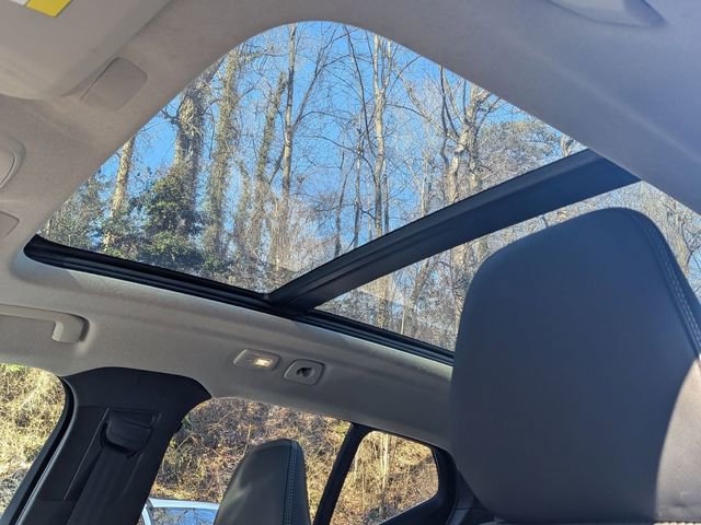 Certified 2023 Volvo XC40 B5 Plus image 11