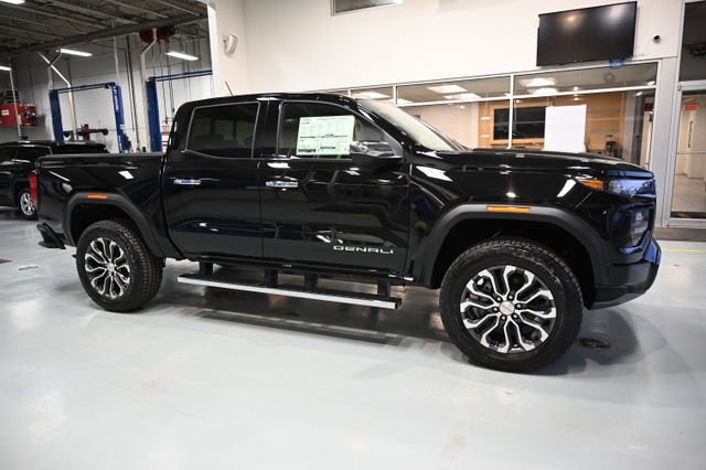 New 2026 GMC Canyon Denali image 4