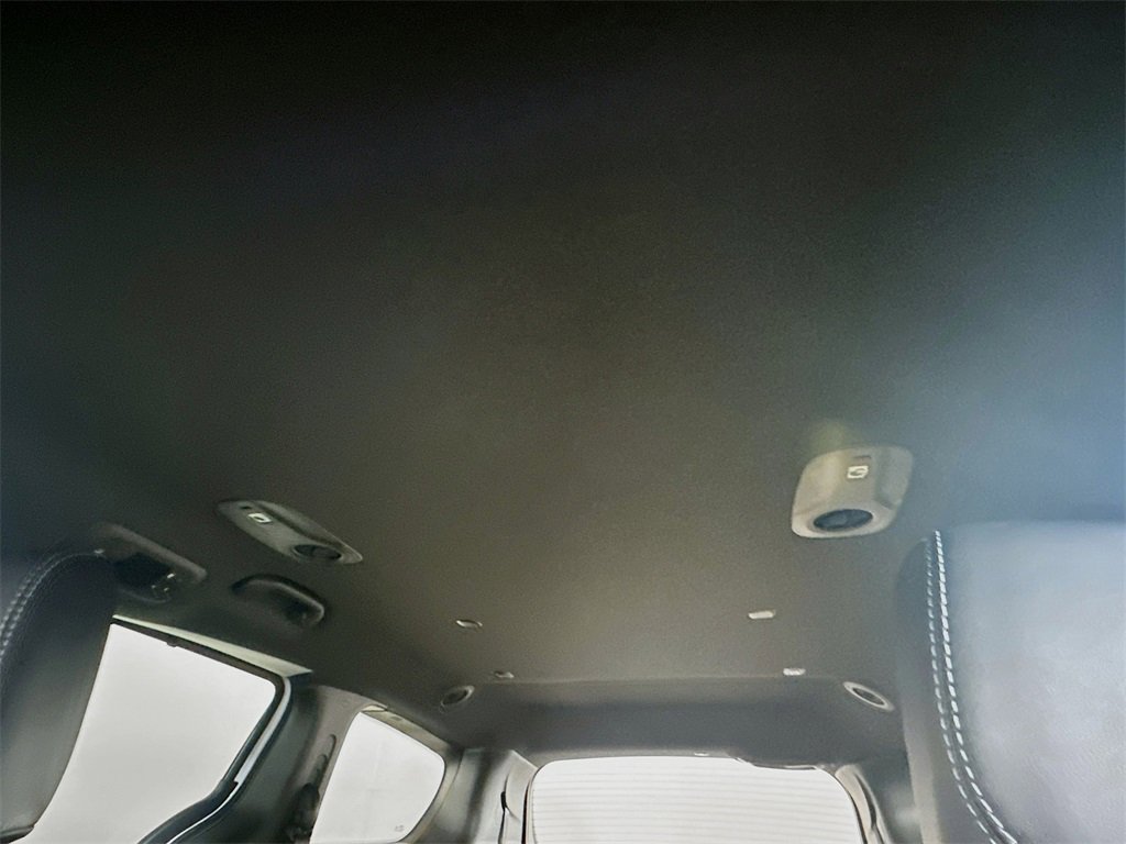 New 2025 Chrysler Pacifica Select w/ Fav Edition Package image 14