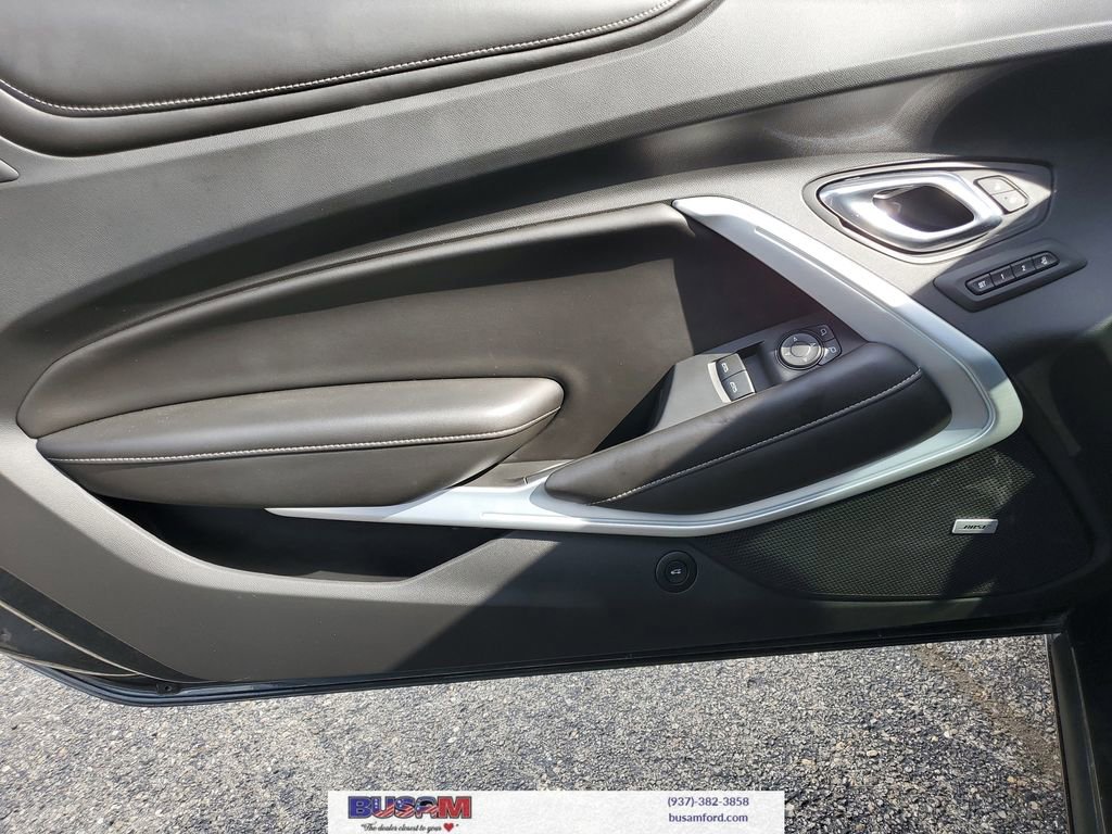 Used 2018 Chevrolet Camaro SS RWD image 11