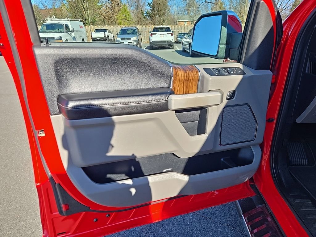 Used 2020 Ford F150 Lariat image 12