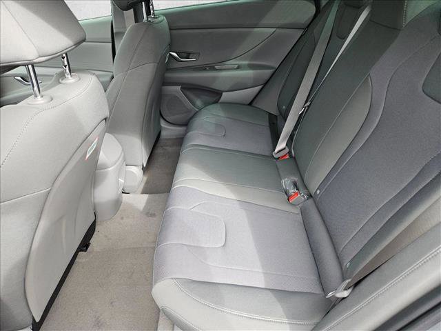 New 2026 Hyundai Elantra SE image 12