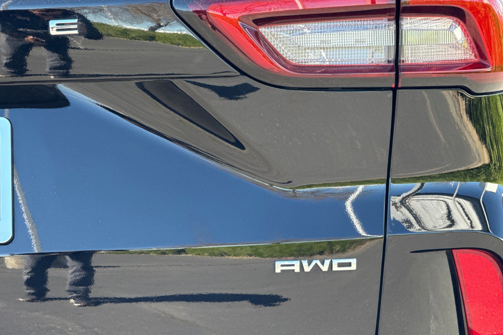 Used 2025 Ford Escape ST-Line image 26