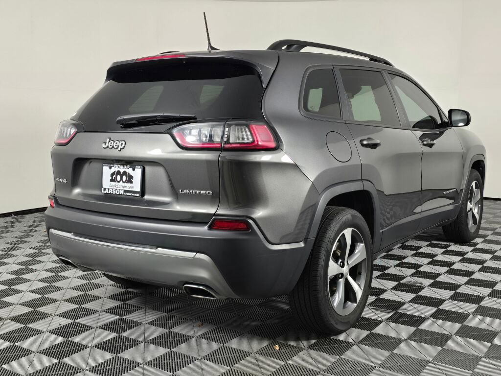 Used 2022 Jeep Cherokee Limited image 3