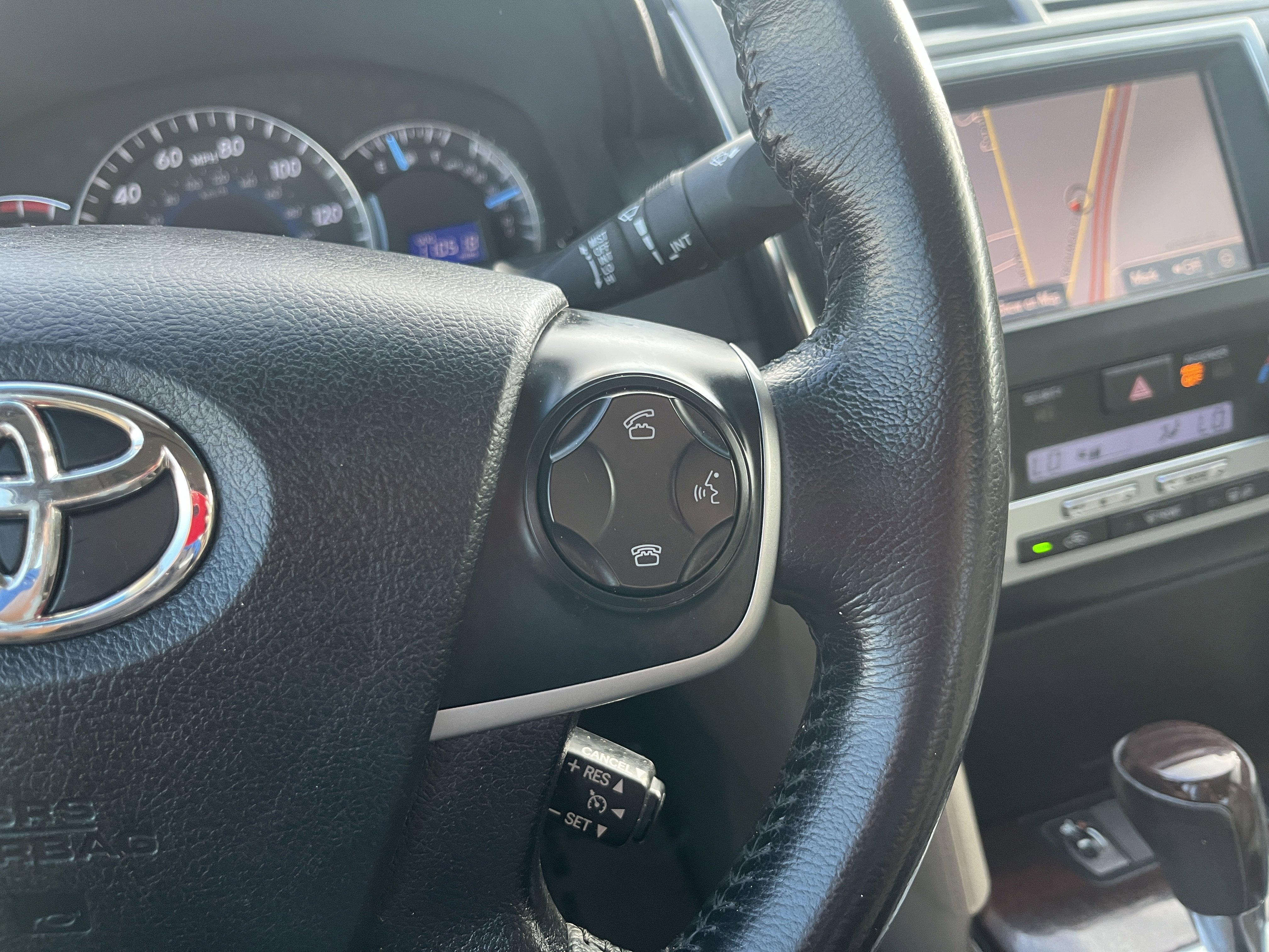 Used 2012 Toyota Camry XLE image 18