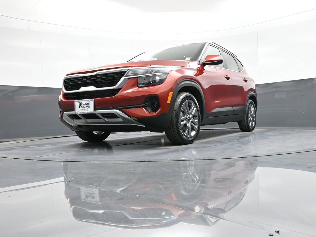 Certified 2022 Kia Seltos S image 25