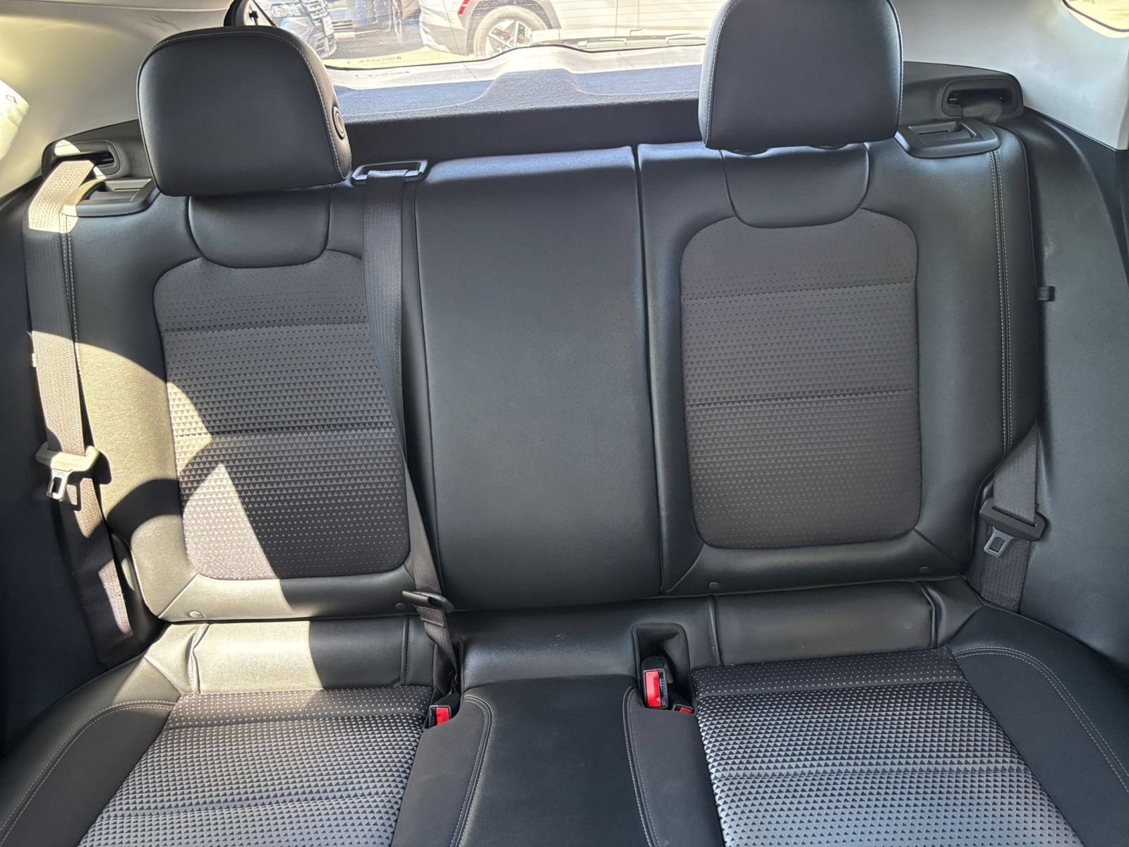 Used 2025 Chevrolet Trax LT w/ LT Convenience Package FWD image 36