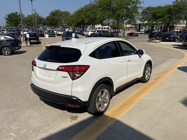 Used 2017 Honda HR-V EX image 3