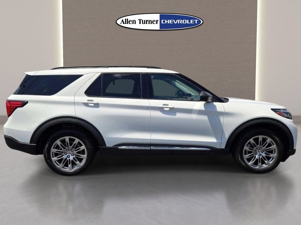 Used 2025 Ford Explorer Active w/ Active Comfort Package AWD/4WD image 5