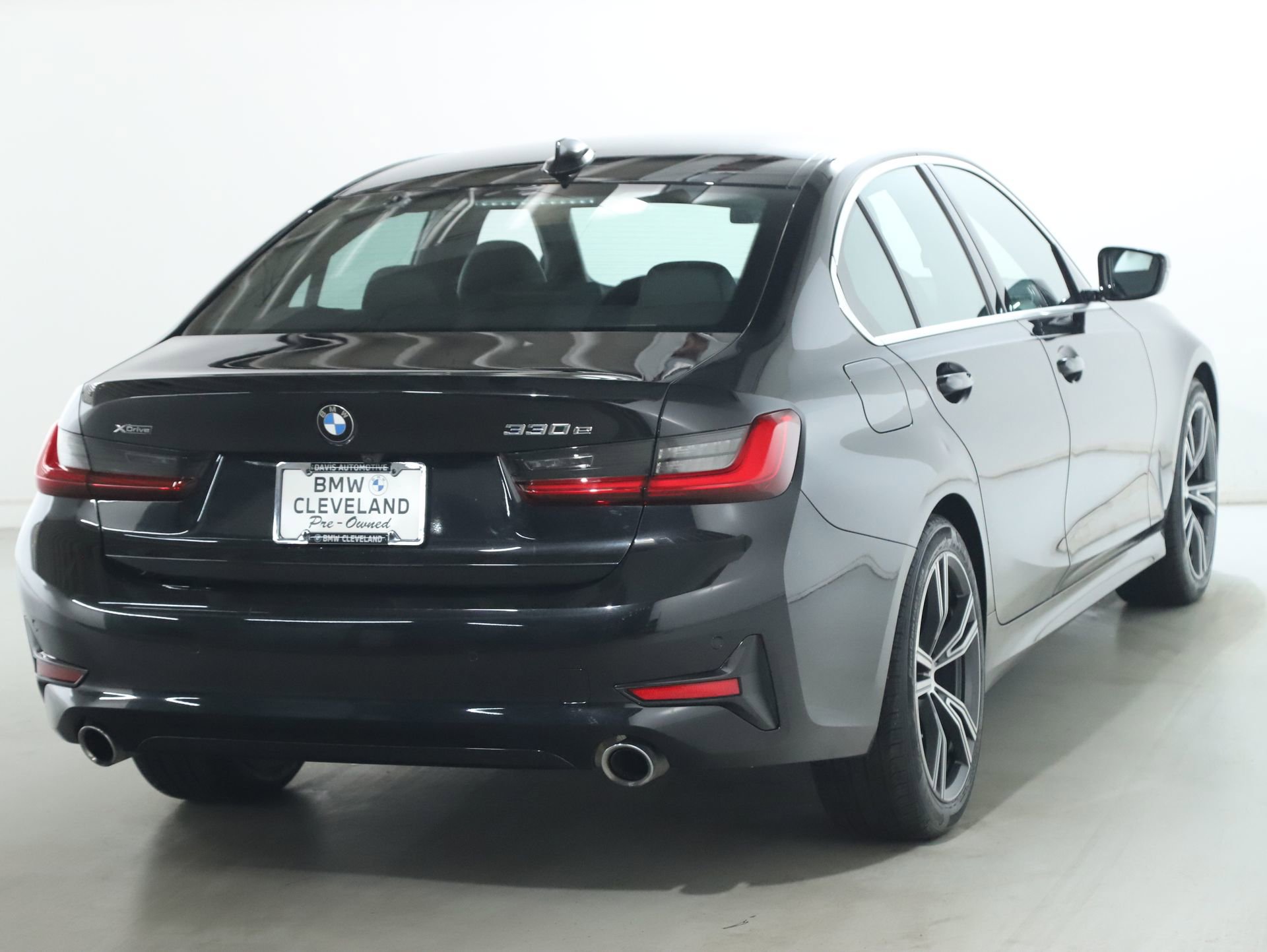 Used 2021 BMW 330e xDrive w/ Premium Package image 48