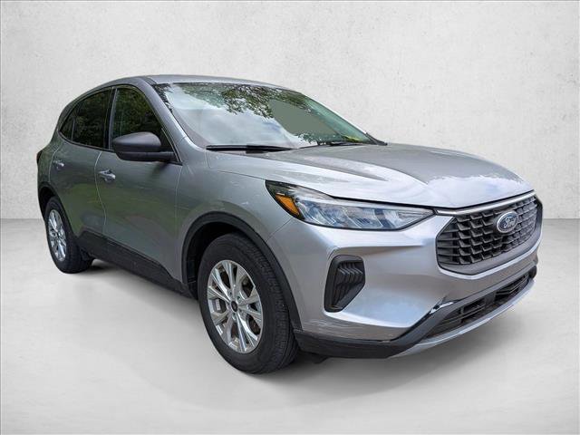 Used 2023 Ford Escape Active w/ Cold Weather Package FWD image 3